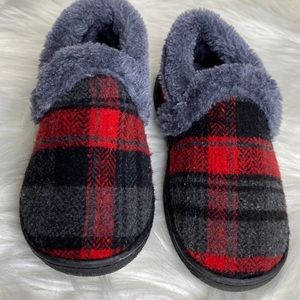 Slippers boy’s faux size 9-10